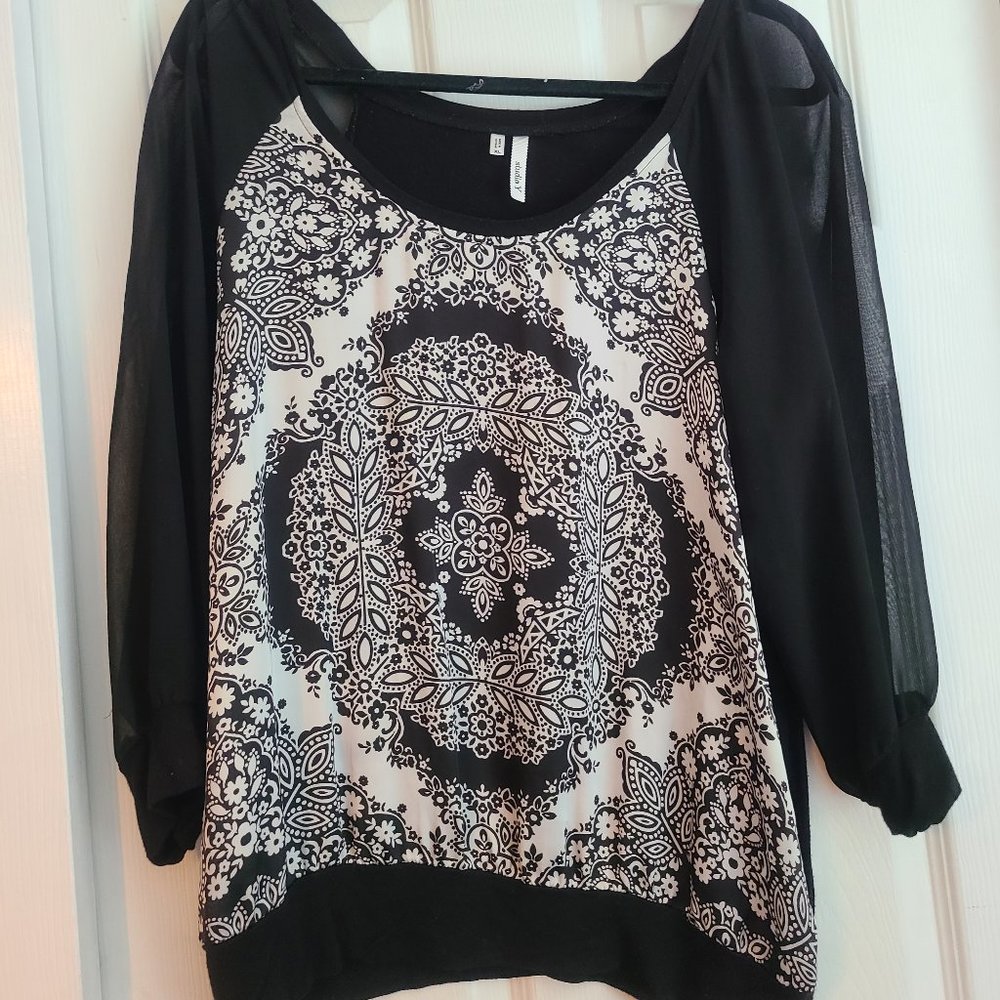 Women's Patterned Blouse - XL
